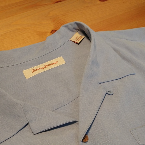 Men's Tommy Bahama Button Up Front Silk Shirt SS - Picture 3 of 5